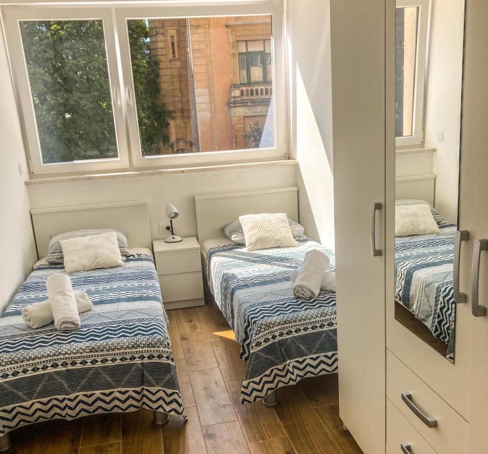 Apartment Mare Pula Bagian luar foto
