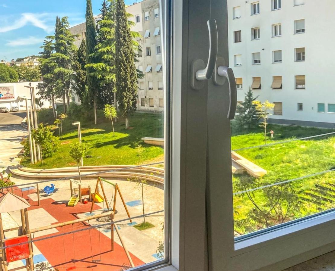 Apartment Mare Pula Bagian luar foto