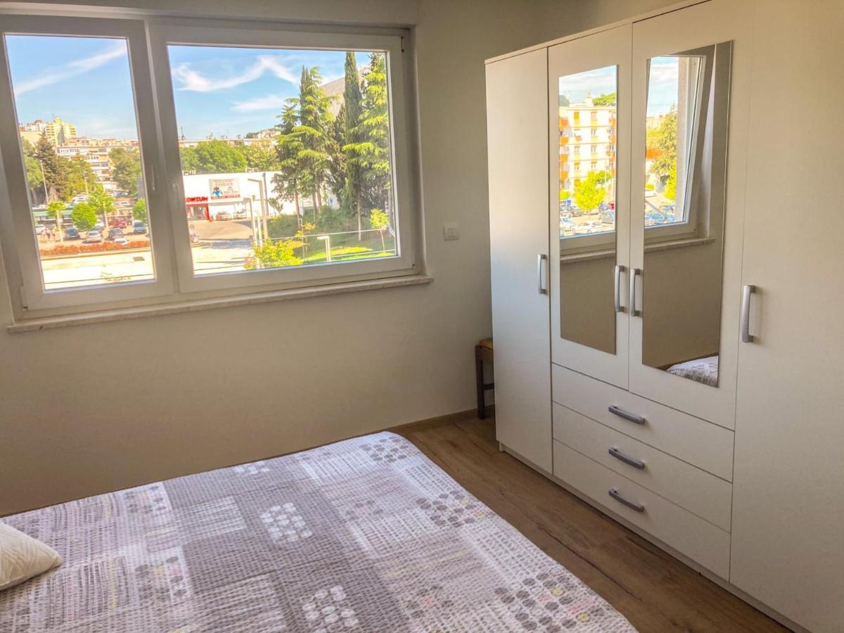 Apartment Mare Pula Bagian luar foto