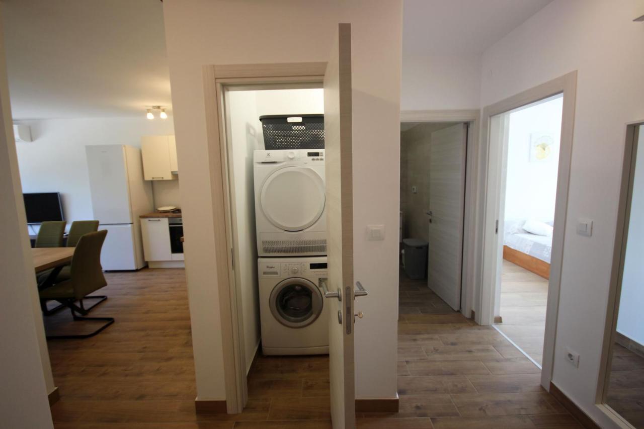 Apartment Mare Pula Bagian luar foto