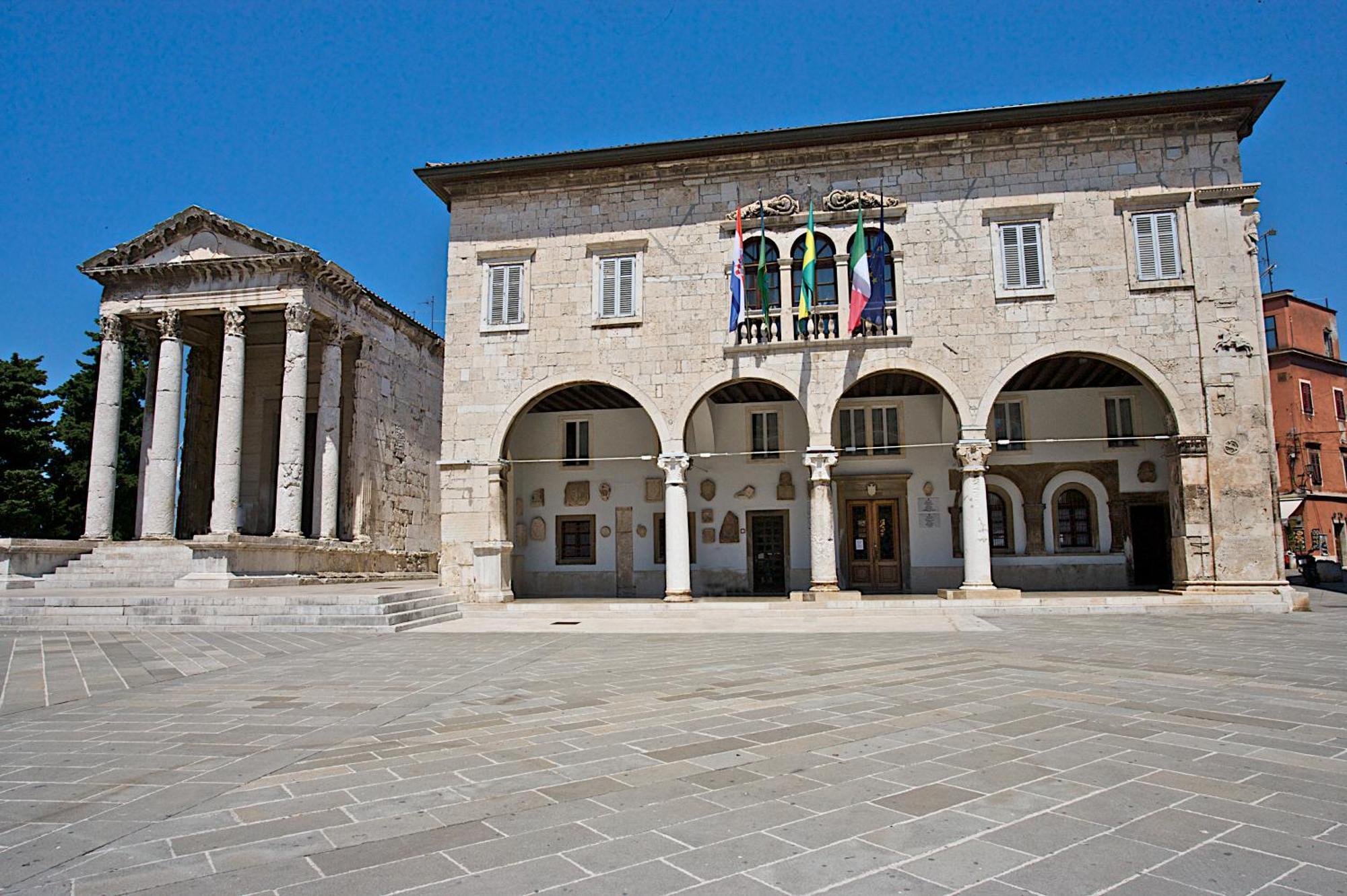 Apartment Mare Pula Bagian luar foto