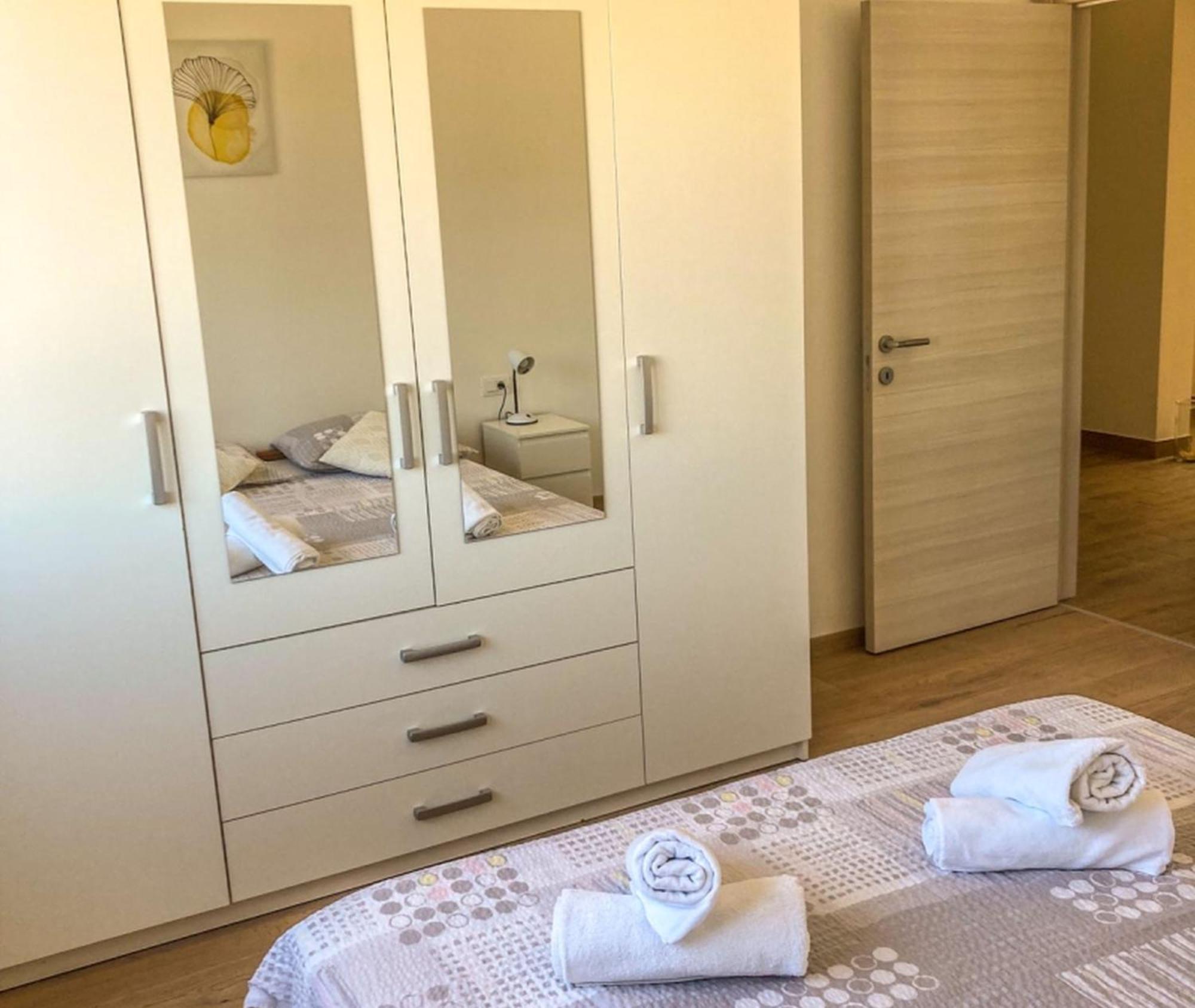 Apartment Mare Pula Bagian luar foto